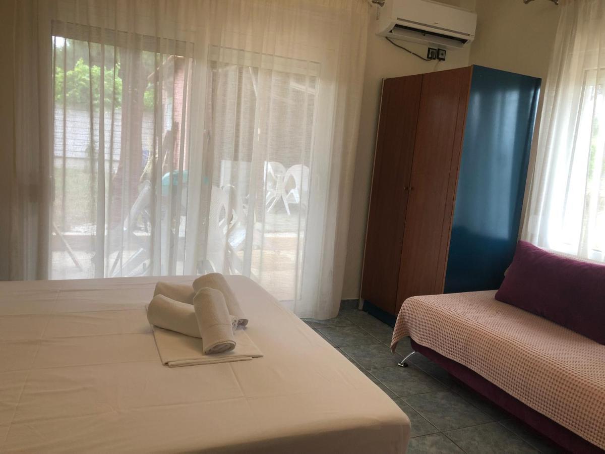 Plaisir Rooms Makriammos Exterior photo